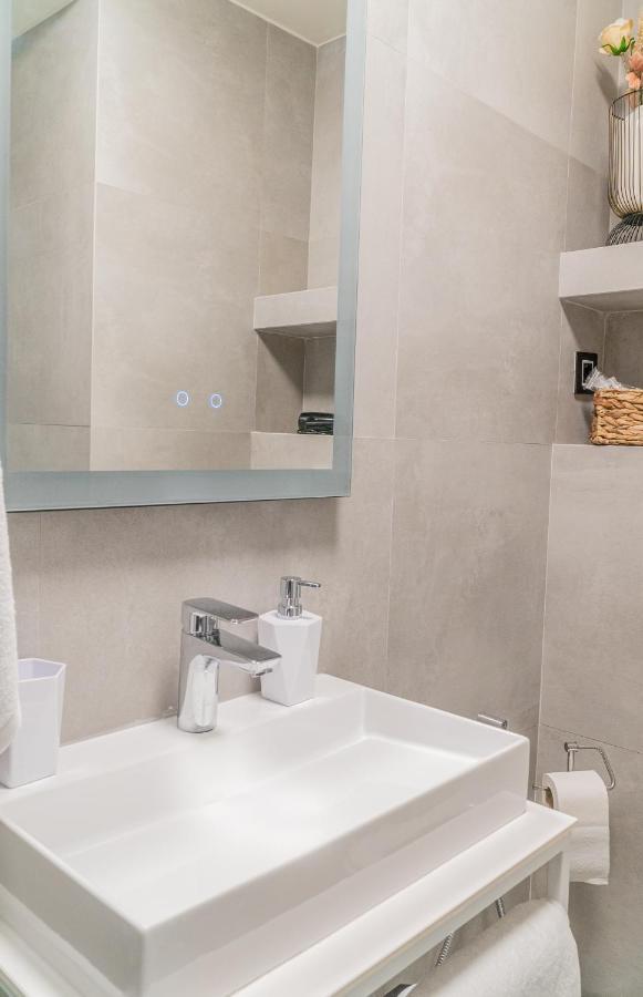 9 Nine - Luxury Apartments & Suites Белград Екстериор снимка