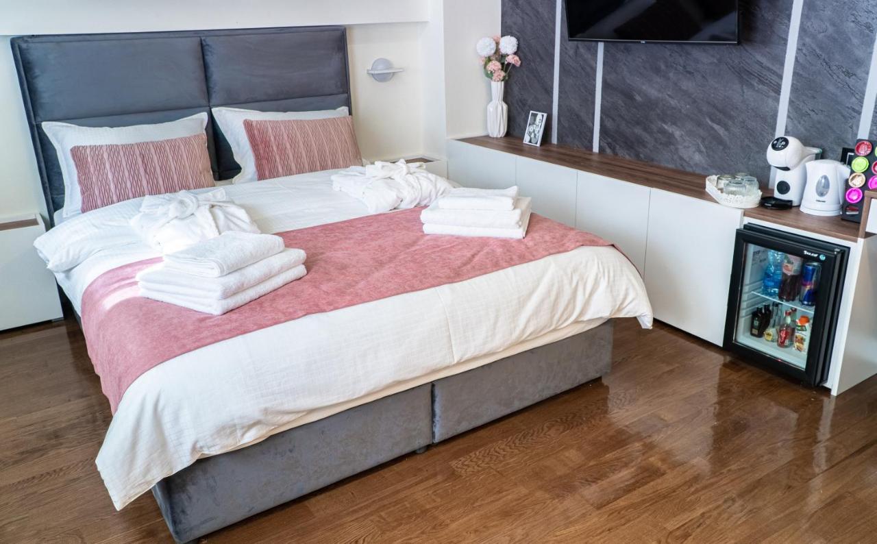 9 Nine - Luxury Apartments & Suites Белград Екстериор снимка